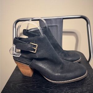 Cole Haan Black Leather Buckle Ankle Booties Women's 8B Stacked Heel Shootie